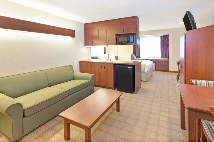 Room 10 of 15