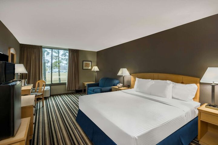 Travelodge by Wyndham Memphis Airport / Graceland