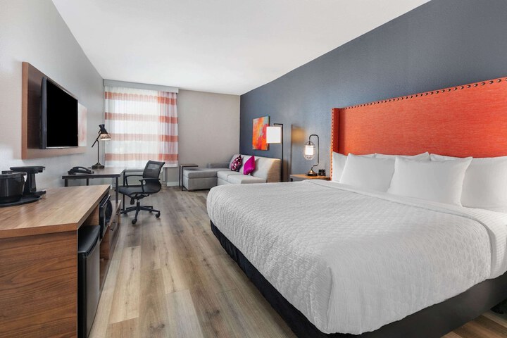 Room 21 of 55