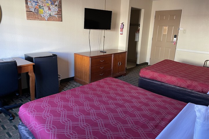 Room 18 of 35