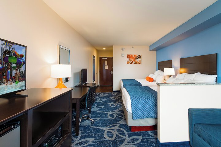Country Cascades Waterpark Resort