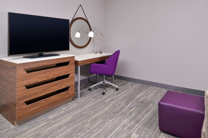 Room 27 of 114