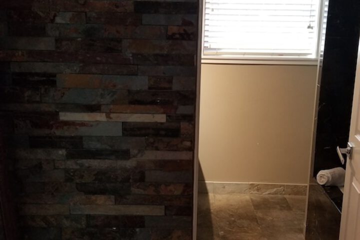 Room 120 of 245