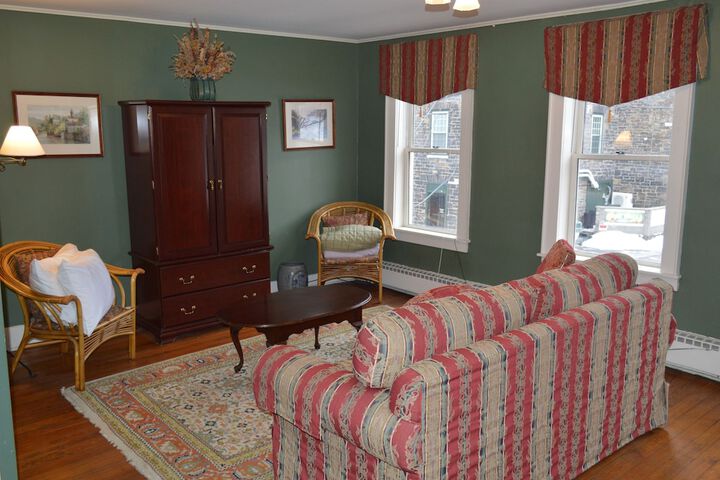 Canal Side Inn