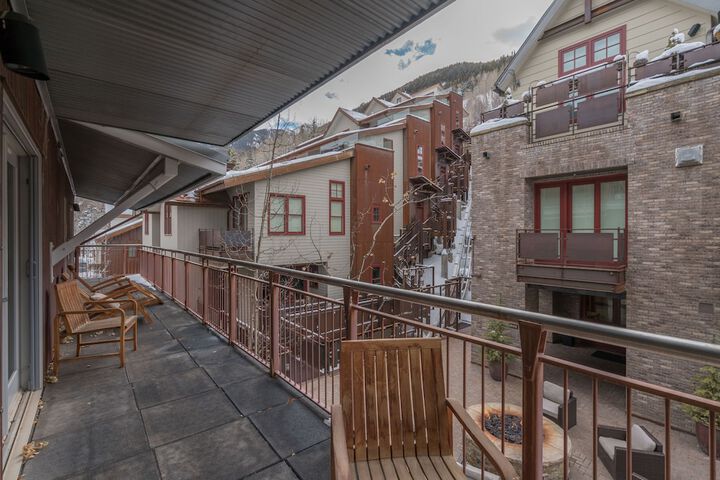 Element 52 Auberge Collection