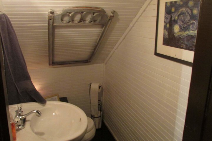 Room 32 of 75