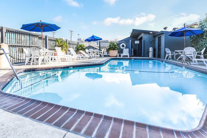 Pool 4 of 37