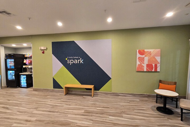 Spark by Hilton Selma