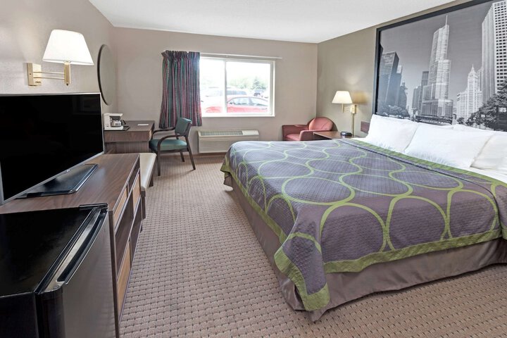 Super 8 by Wyndham Chicago OHare Airport