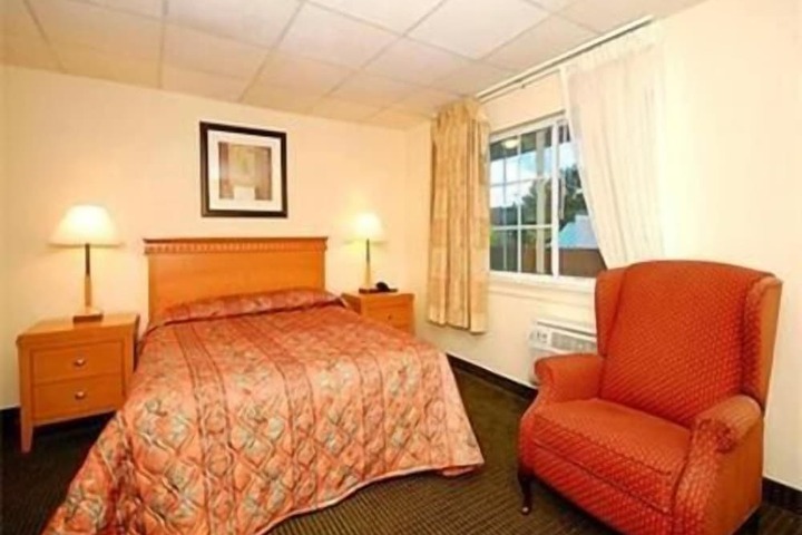 Room 22 of 34