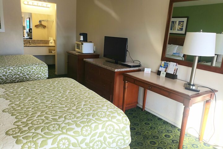 Days Inn by Wyndham Westley
