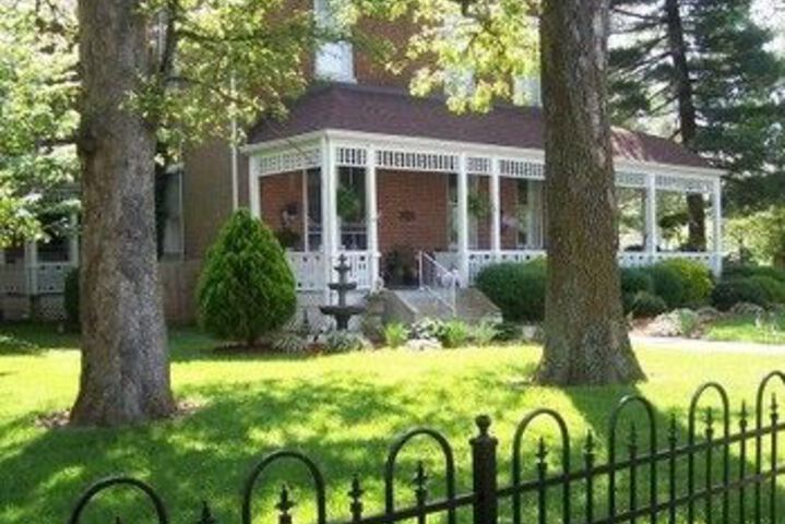 Victorian House Bed & Breakfast