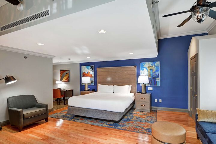 Room 12 of 60
