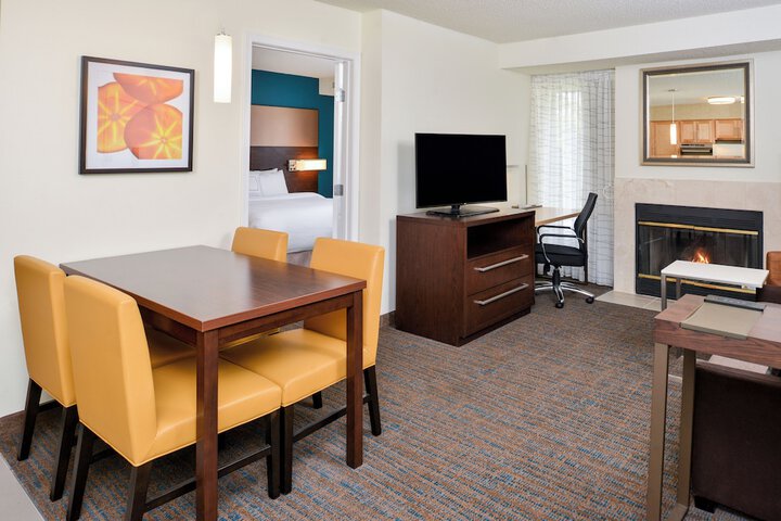 Room 30 of 46