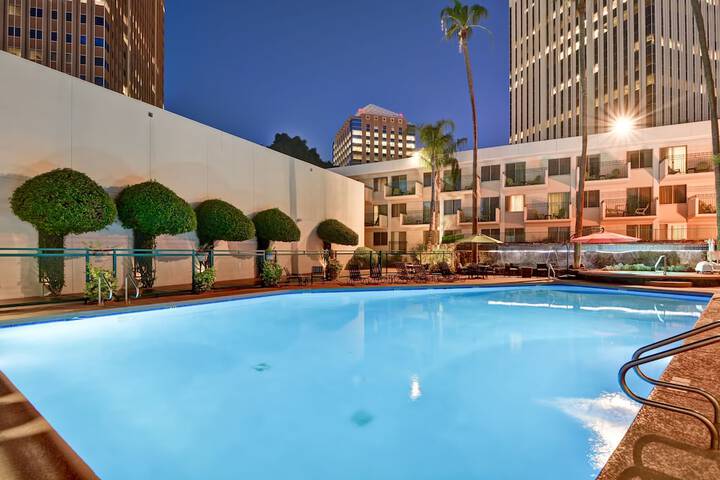 Pool 4 of 63