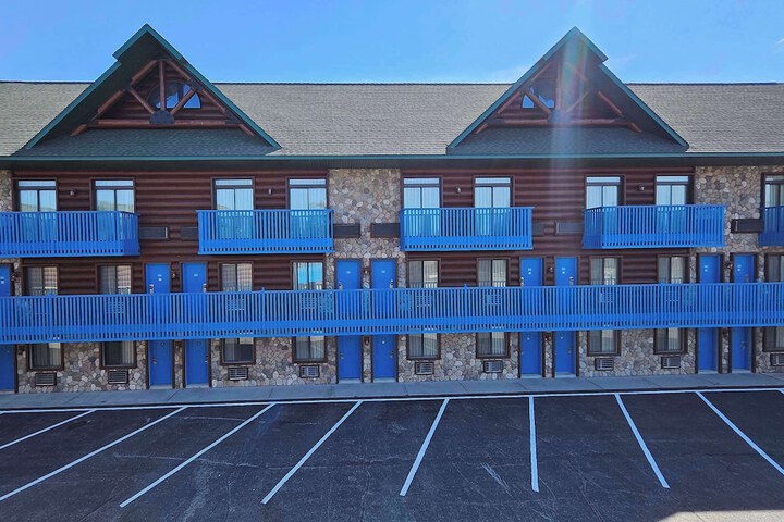 Hotel 4 of 11
