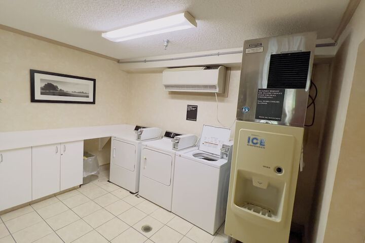 Room 10 of 29