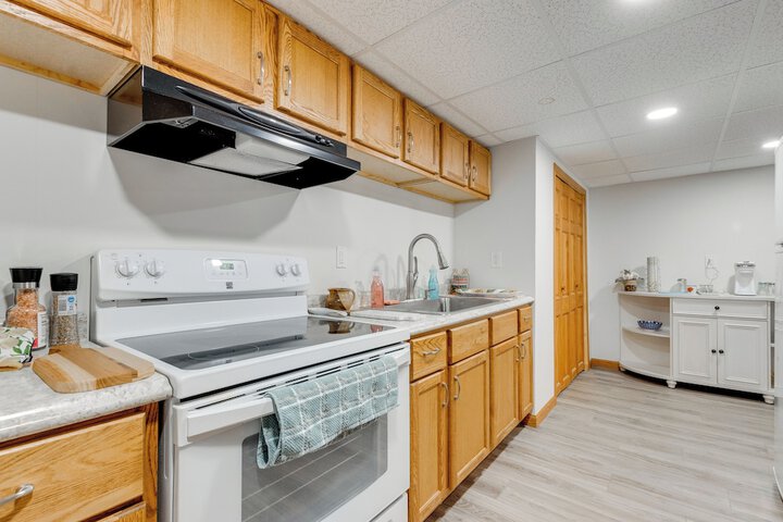 Antiquing & Fishing: Riverfront Waupaca Home!