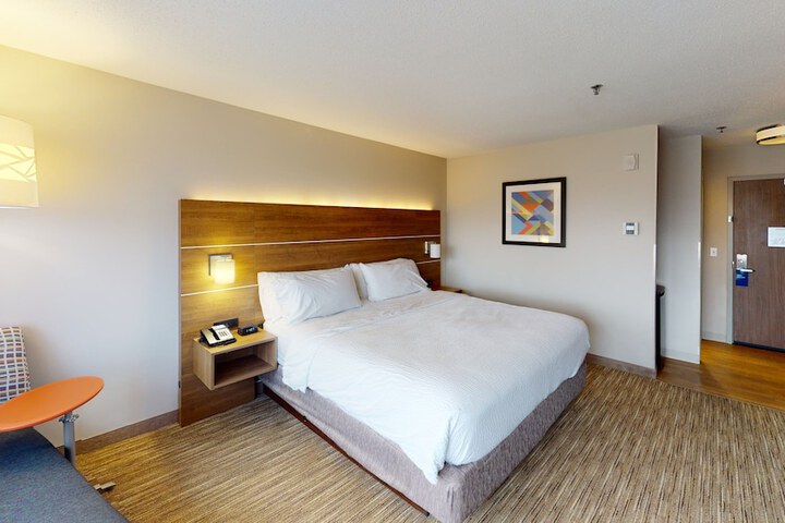 Holiday Inn Express South Burlington by IHG