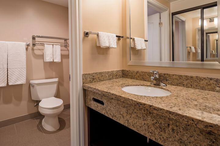 Best Western Plus West Covina Inn
