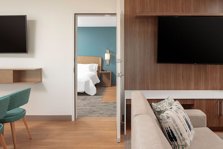 Room 30 of 62