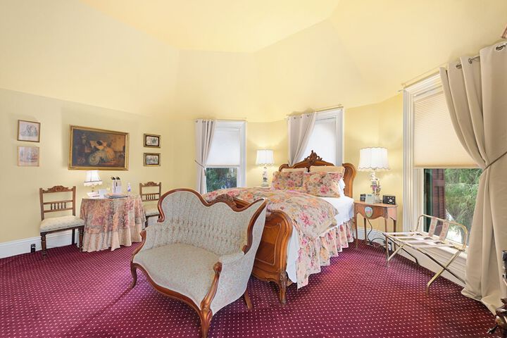 Room 17 of 84
