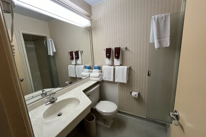 Room 21 of 49