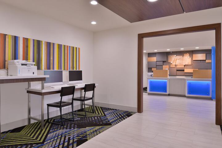 Business Center 54 of 54