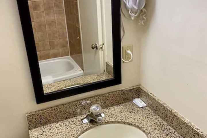 Room 20 of 23