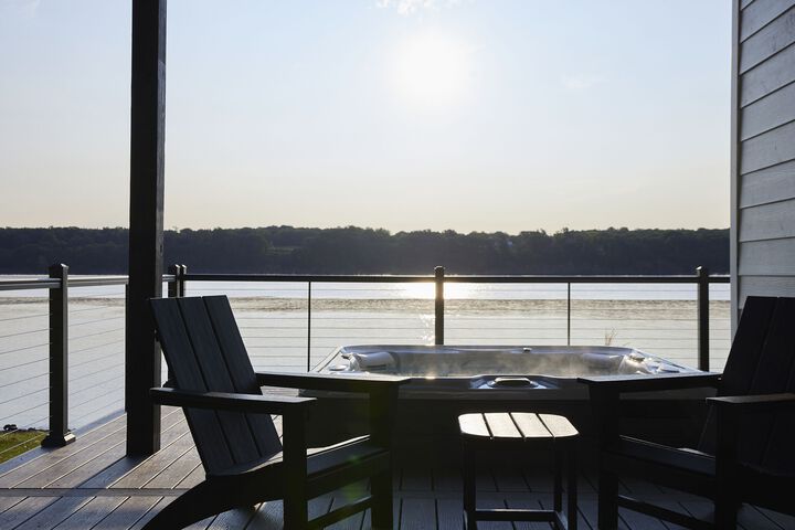 Hudson River Way by Woodstock Way Hotel