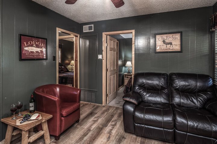 Upper Canyon Inn & Cabins
