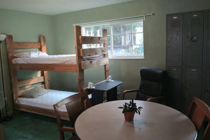 Room 21 of 30