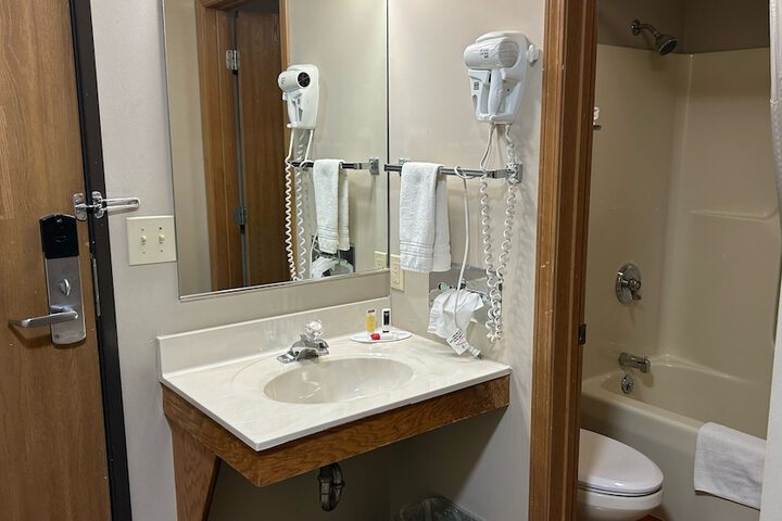 Room 14 of 60