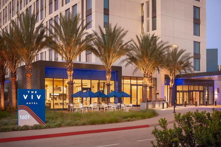 The Viv Hotel Anaheim, a Tribute Portfolio Hotel