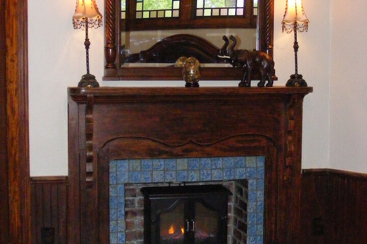 Adair Manor Bed & Breakfast