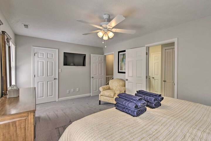 Downtown Southern Pines Townhome With Deck!