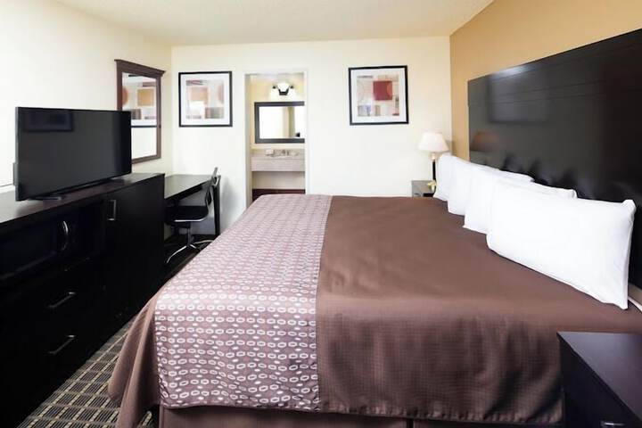 Room 6 of 7