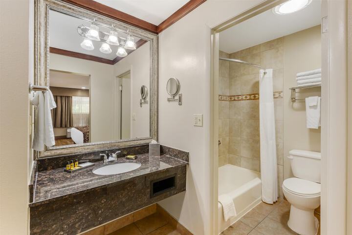 Best Western Plus Greenwell Inn