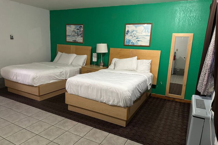 Tides Motor Inn at Stehli Beach
