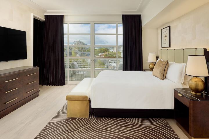 Cameo Beverly Hills LXR Hotels & Resorts