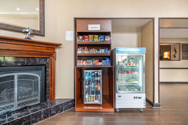 Comfort Suites Louisville Airport