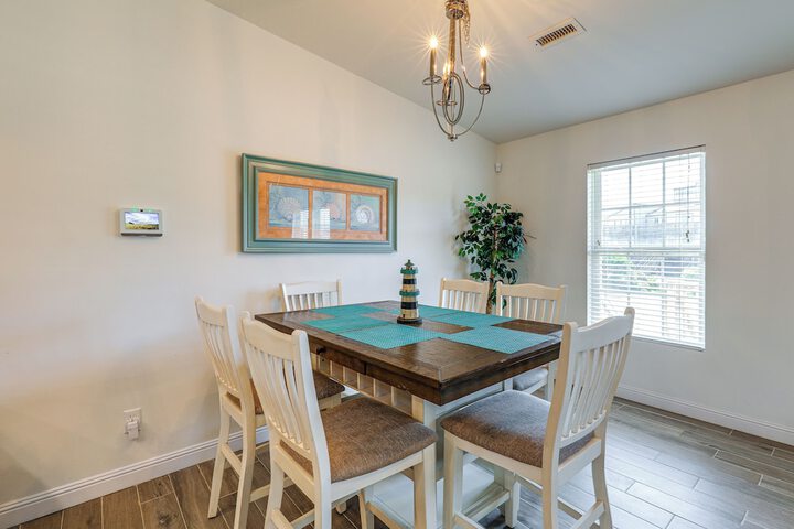 North Topsail Beach Townhome: Walk to the Beach!
