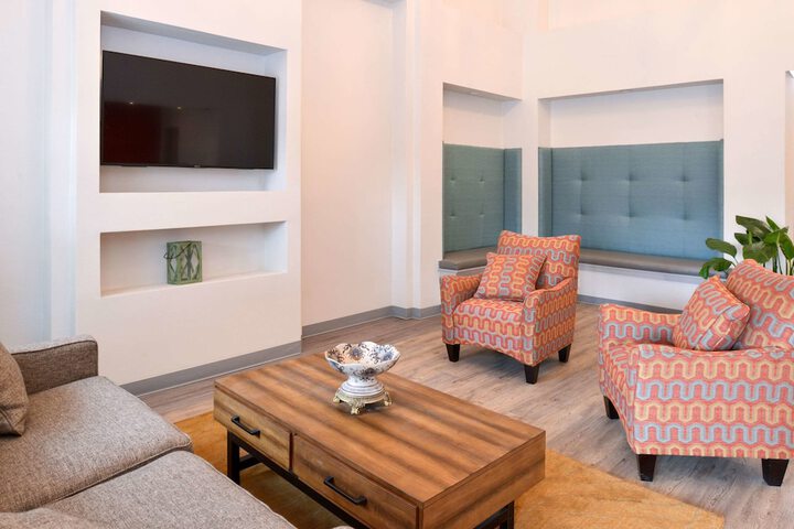 Hotel Interior 10 of 36