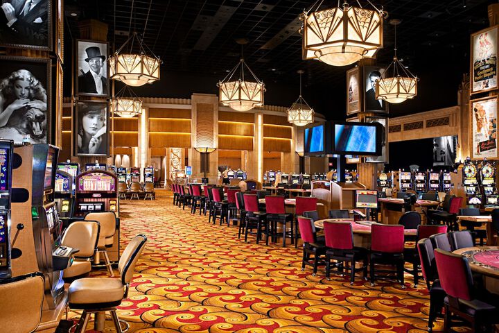 Hollywood Casino & Hotel