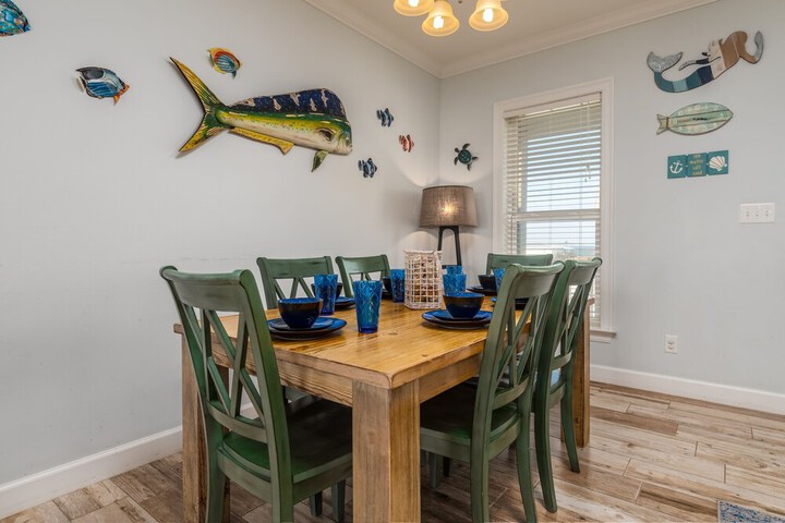 Awake on the Gulf - Gulf Front! Gaze Up at the Stars From Your Large Deck While Listening To The Waves Crash. 4 Bedroom Home by RedAwning