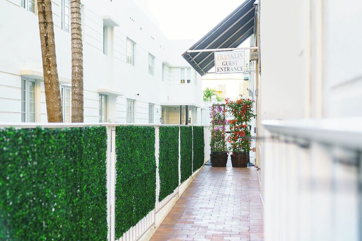 Hotel 3 of 82