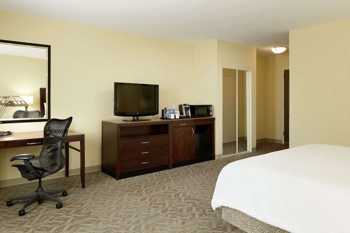 Room 28 of 36
