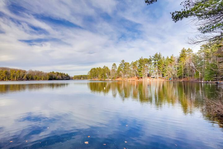 Lakefront Rhinelander Cabin w / Dock & Fire Pit!