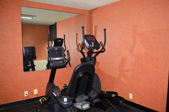 Comfort Inn & Suites Evansville Airport