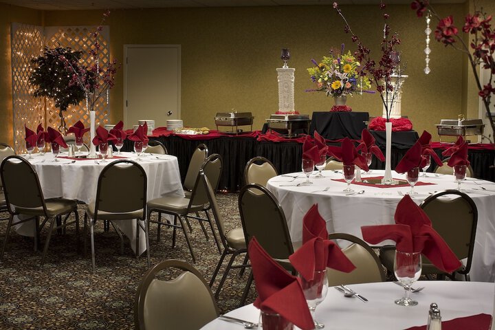 Ballroom/Hall 59 of 71